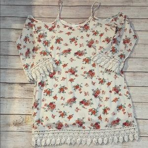 Charming Charlie Flower Cold Shoulder Boho Crochet Dress Size Medium